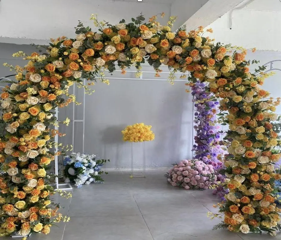 Montaje de boda con flores artificiales de lujo